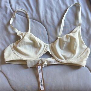 SKIMS Cream Underwire Bra